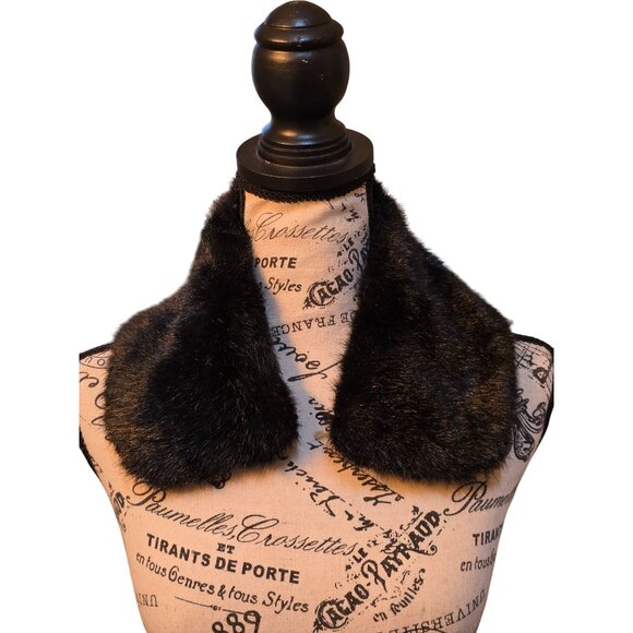 Faux Fur Black Wrap Collar Scarf - Picture 1 of 13
